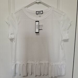 Discreet Short-Sleeve Peplum  White Textured Crop Top Size Medium New w/Tag